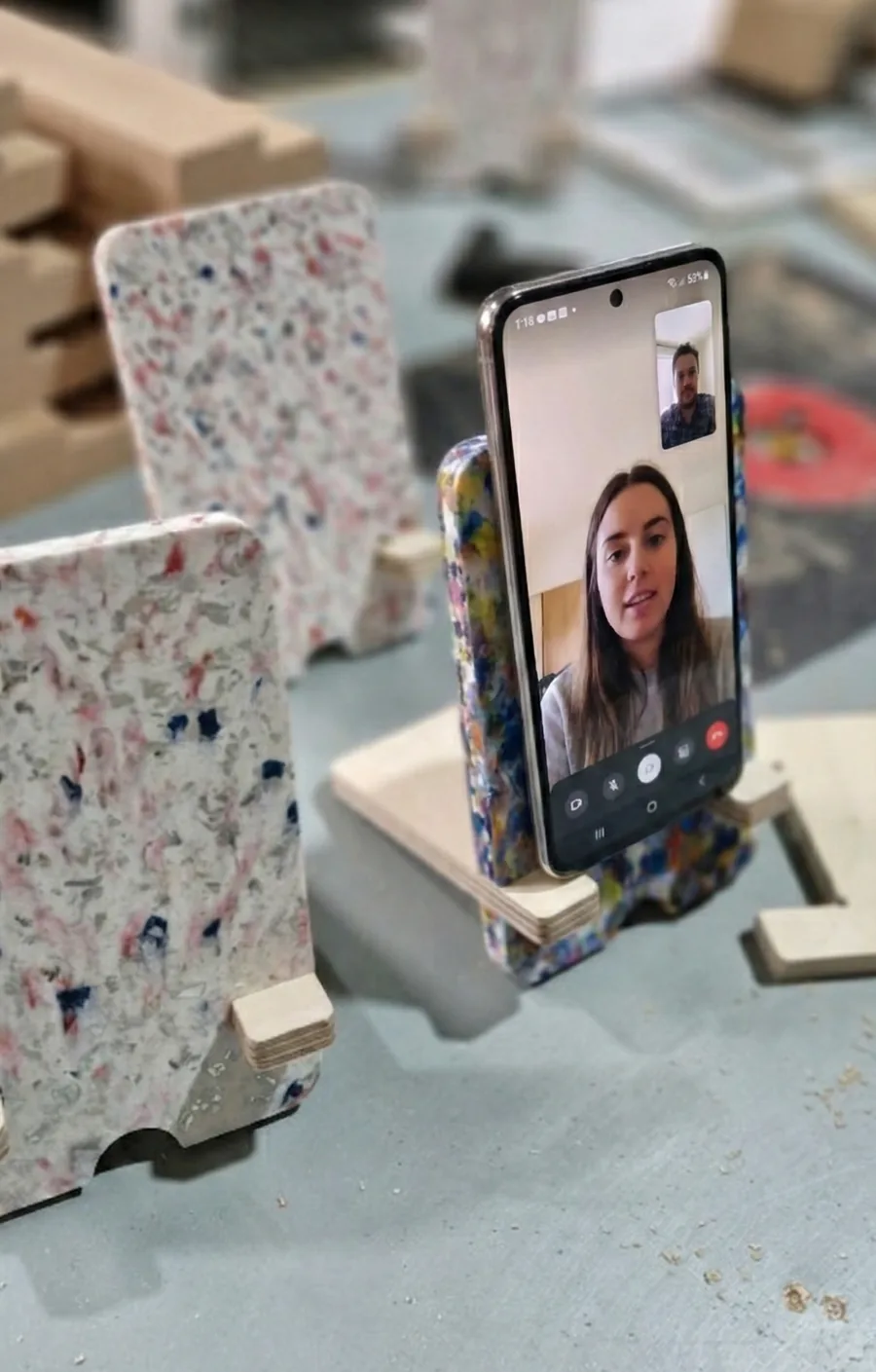 Support téléphone upcyclé Sphaeraplas